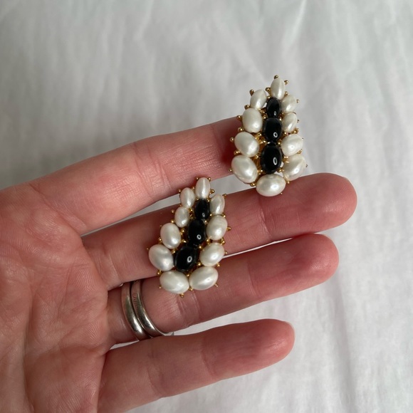 Trifari Pearl Black Cabochon Earrings - Picture 4 of 8